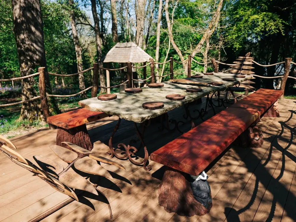 The Stone Table at Cedar Hollow Oxford, 3 of 8