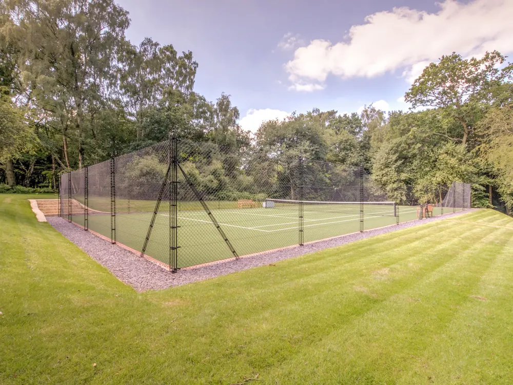 The tennis court at Cedar Hollow Oxford, 3 of 7