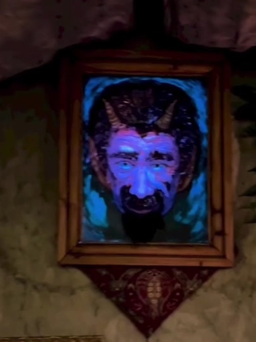 A face that follows