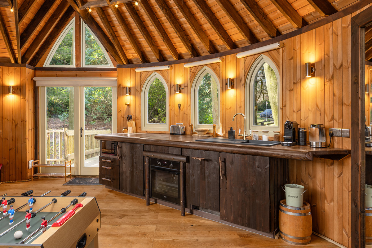 The Cedar Hollow Treehouse, photo 3 of 12